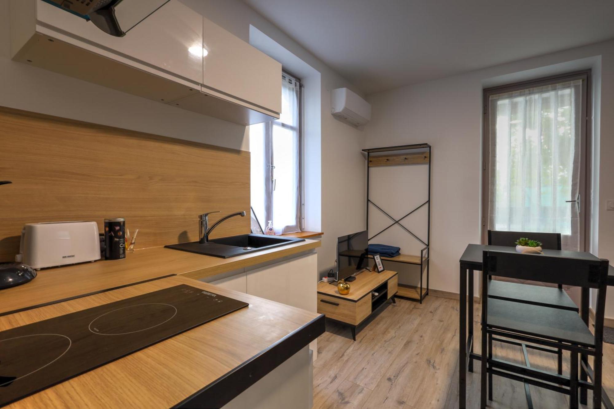 Le Westy 2 Apartment Hieres-Sur-Amby Екстериор снимка